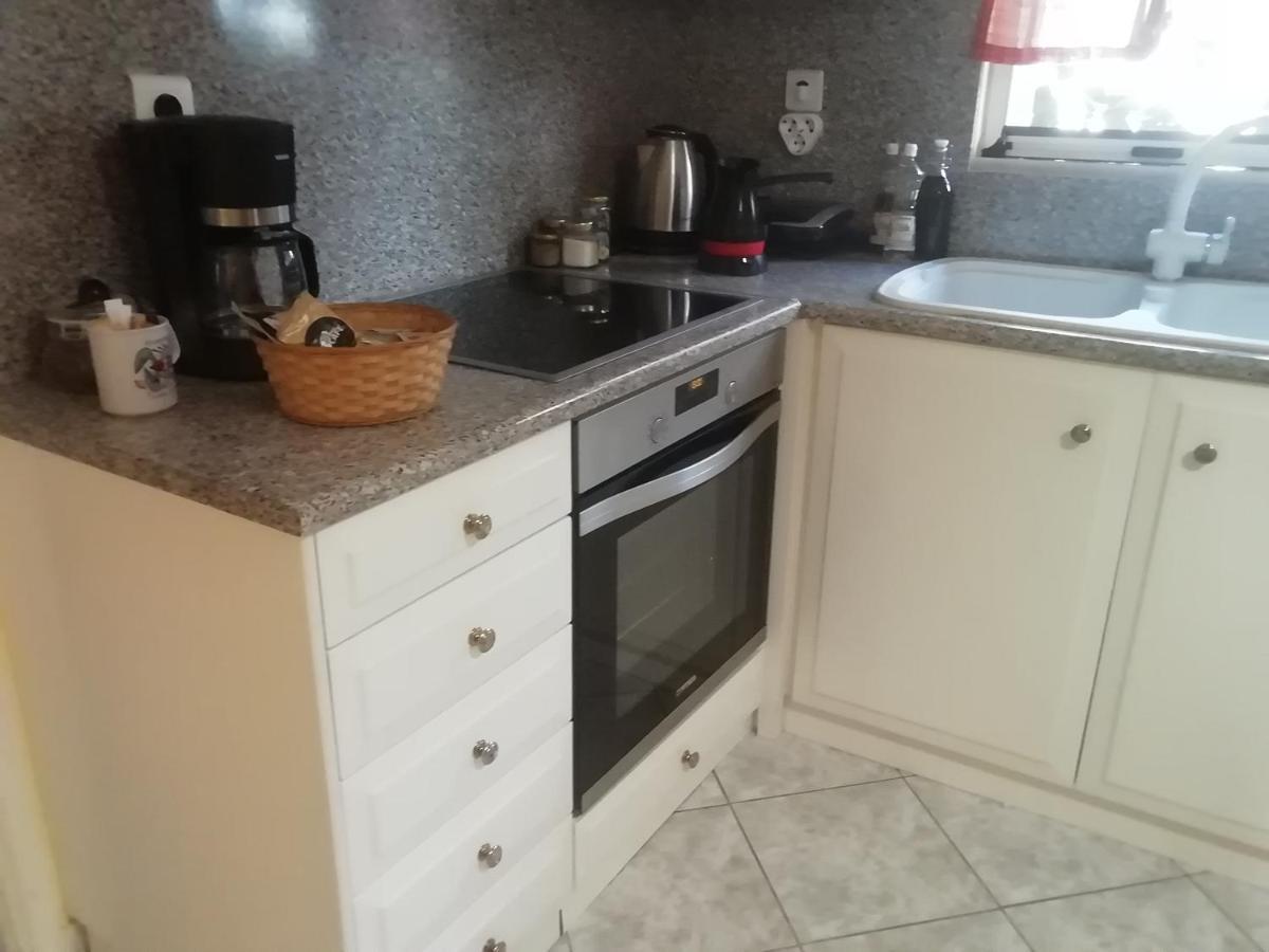 Cozy 2bed appartment Ateny Zewnętrze zdjęcie
